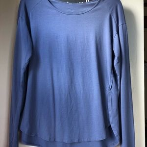 Under Armour studio top